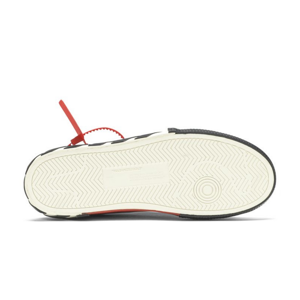 Off-White Vulc Sneaker 'Black Fuchsia' (Women)