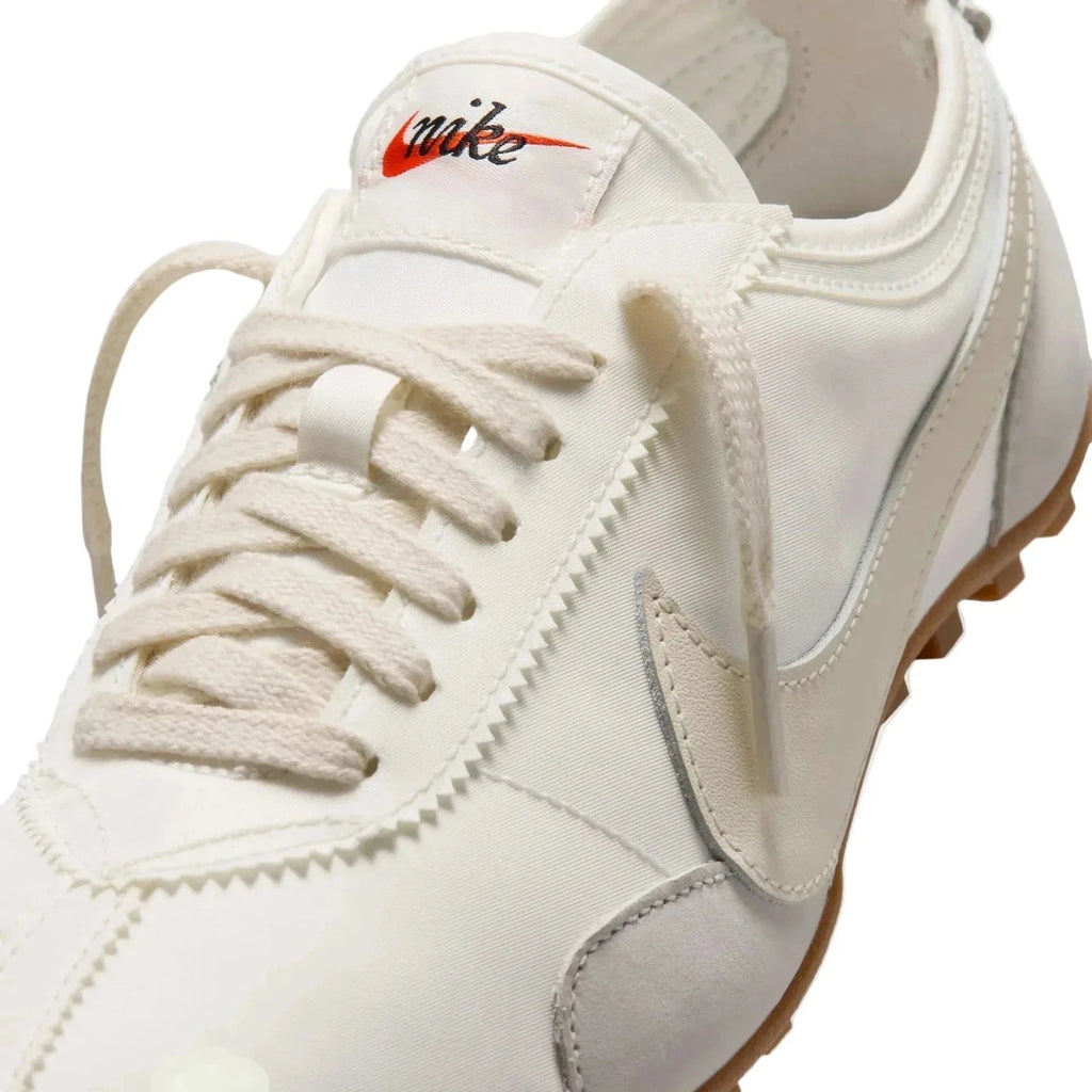 Nike Moon Shoe OG 'Summit White Gum' (Women)